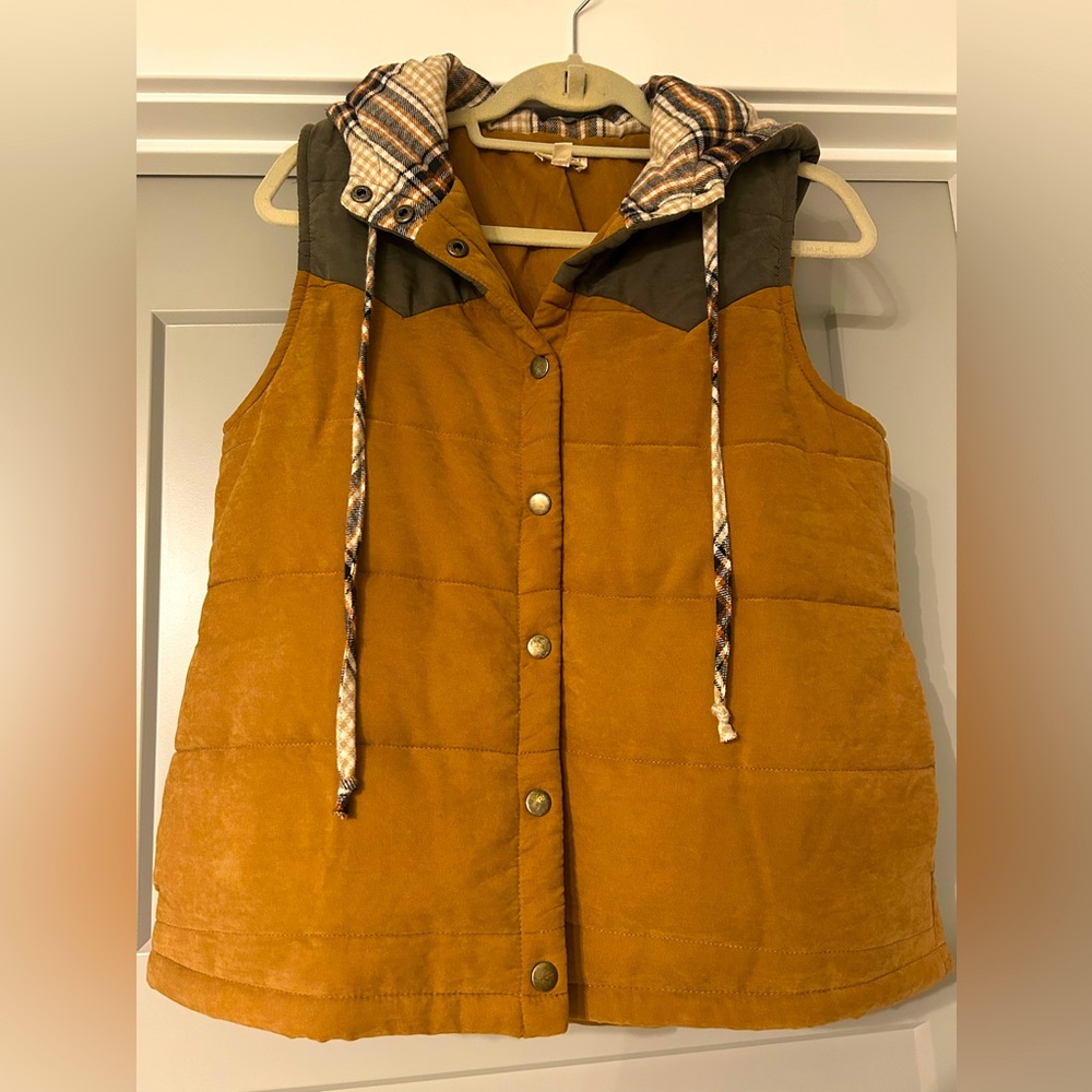 Hem & Thread Tan Vest with Plaid Hood